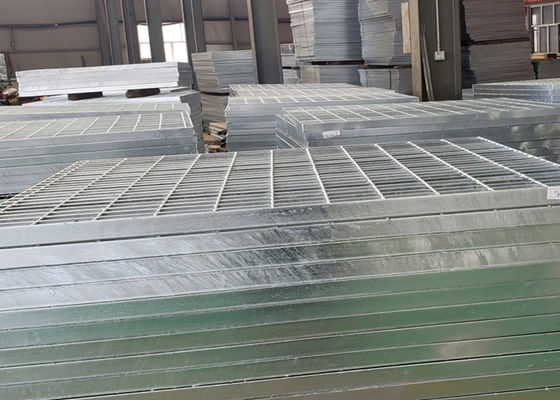 40x5mm κομμένα οδοντωτά βήματα σκαλοπατιών κιγκλιδωμάτων φραγμών για τη δημοτική εφαρμοσμένη μηχανική