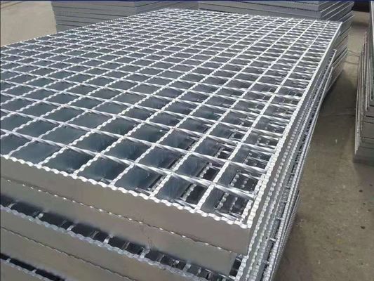 30*100mm γαλβανισμένος ενωμένος στενά χάλυβας που ξύνει την υπαίθρια διάβαση πεζών σχαρών μετάλλων