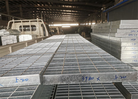 πλατφόρμα 4mm κιγκλιδωμάτων μετάλλων 50*5mm αντι διαβρωτική παχιά ελαφριά δομή