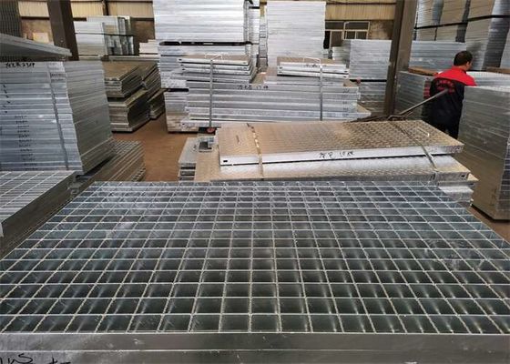 Driveway 6mm παχιές βαρέων καθηκόντων σχάρες 25x3mm αποξηράνσεων κομμένος οδοντωτά τύπος