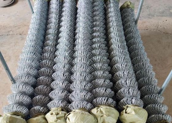το PVC 3.0mm έντυσε το γαλβανισμένο φράκτη συνδέσεων αλυσίδων με την άκρη συστροφής αρθρώσεων